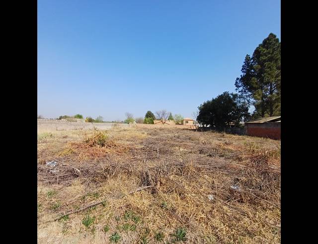 2,190M² VACANT LAND FOR SALE IN HENLEY ON KLIP